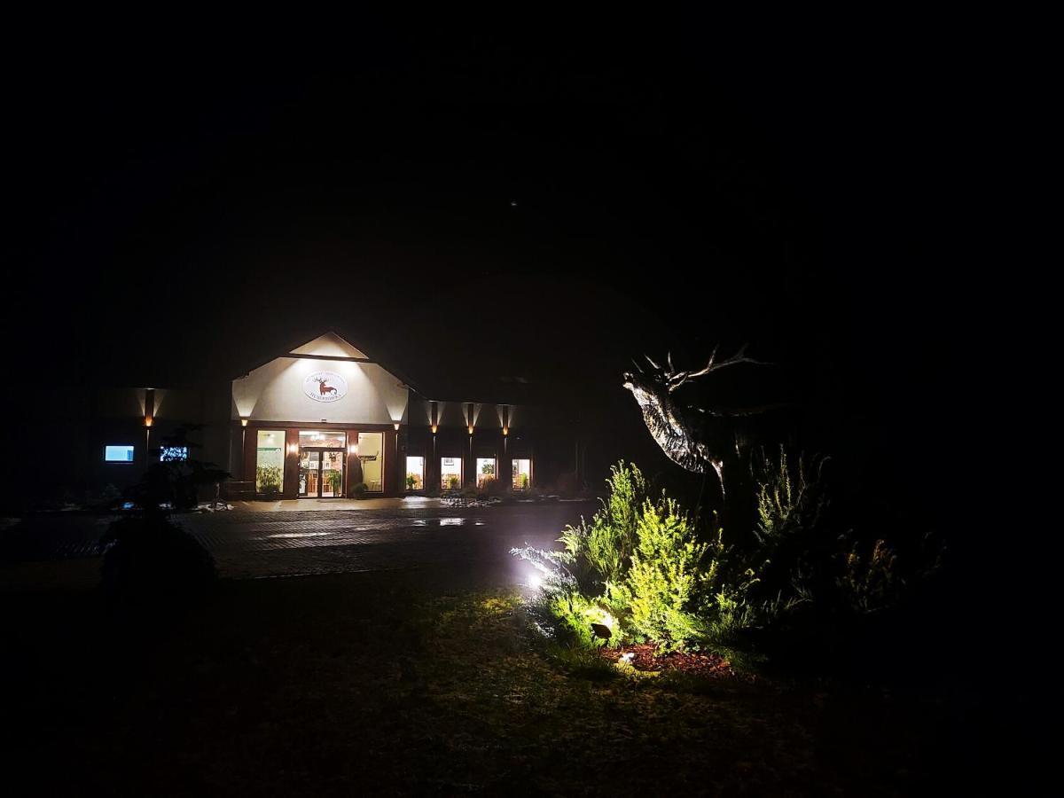 Pensjonat I Restauracja Hubertowka Milicz Esterno foto