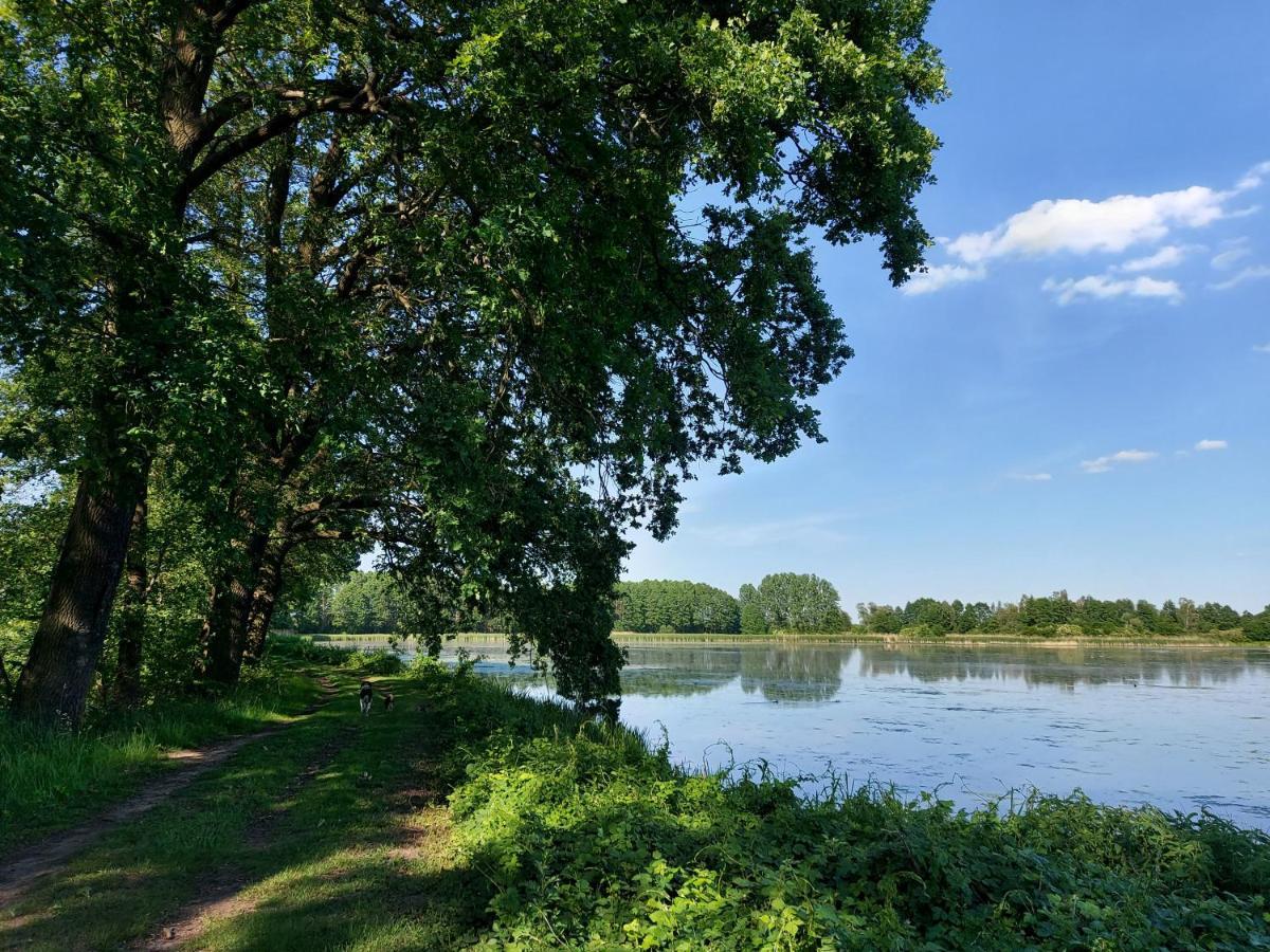 Pensjonat I Restauracja Hubertowka Milicz Esterno foto