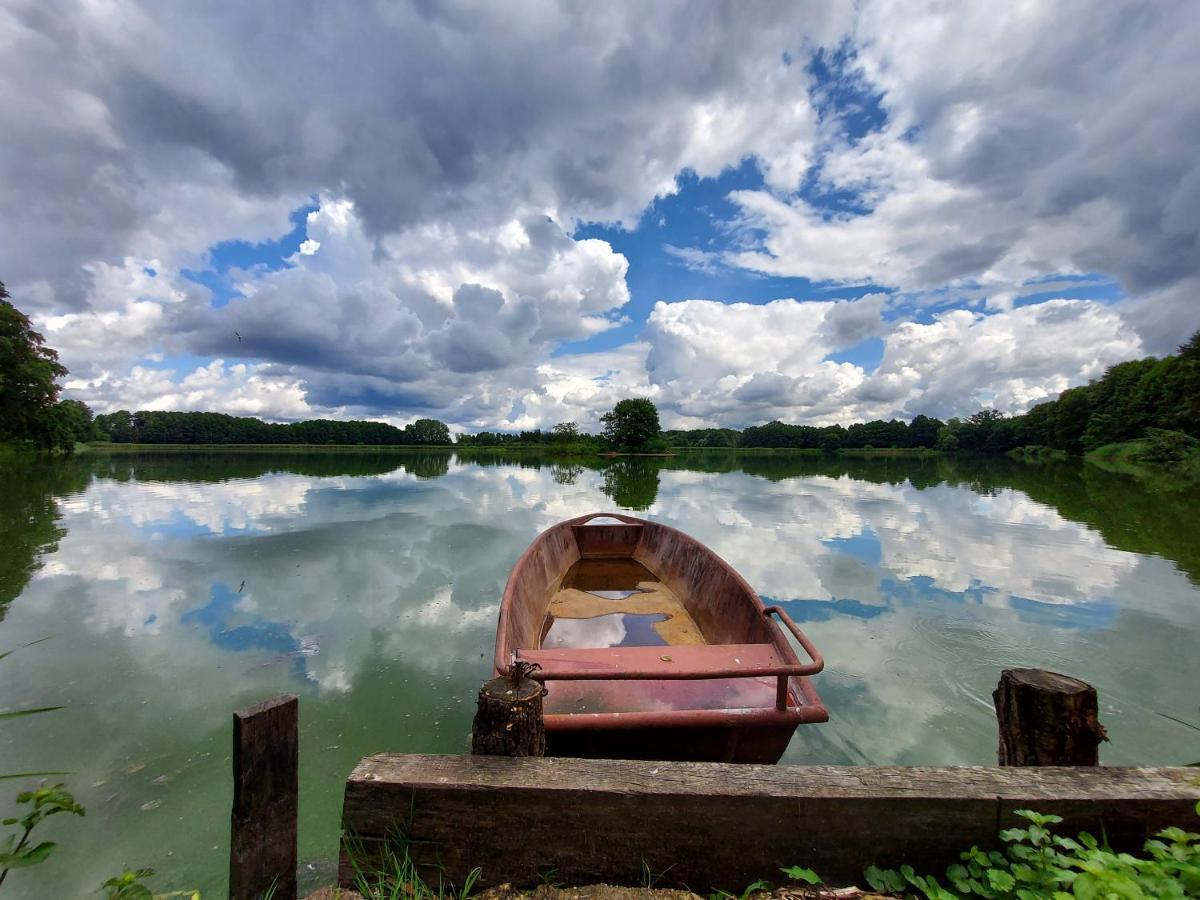 Pensjonat I Restauracja Hubertowka Milicz Esterno foto
